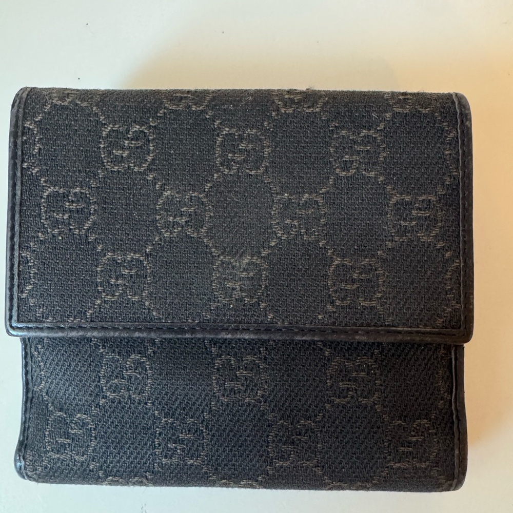 Gucci Women’s Brown GG Monogram Bifold Canvas Metal Clasp Horsebit - Picture 2 of 15